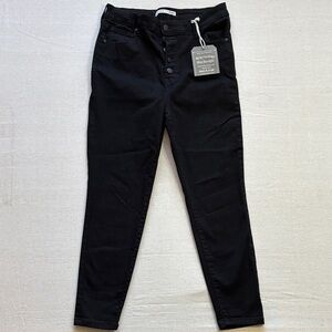 Celebrity Pink Women's Ankle Jeans in Black Size 11